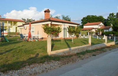Detached house for sale in a quiet part of Umag, Istria