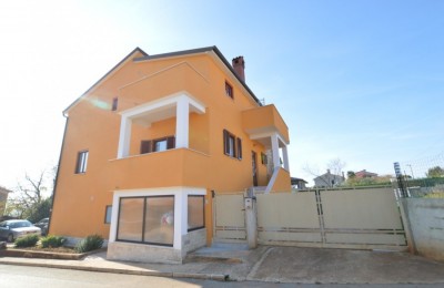 Hiša v bližini Poreča, s pogledom na morje, Istra