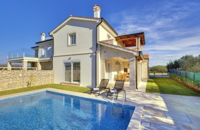 Прекрасный дом с бассейном, вид на море, Новиград, Истрия, Хорватия