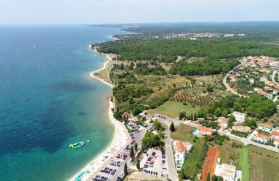 Land zum Verkauf in der ersten Reihe zum Meer in der Nähe von Pula, Kroatien 2