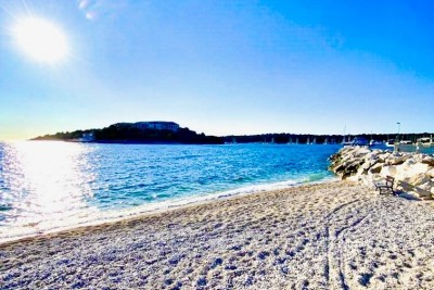 Pješčana Uvala, prvi red do mora, izvanredna pozicija uz plažu, ekskluzivni  stan na prodaju, Pula, Istra, Hrvatska 3