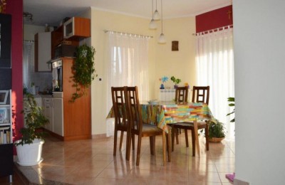 Prodaje se, samostojeća kuća u mirnom djelu Umaga, Istra, 6