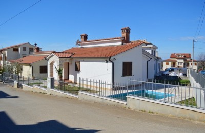House with swimming pool in Porec for sale, Istria
