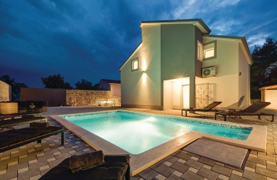Casa con piscina vicino al mare, Peroj, Istria, Croazia