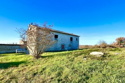 Fastighet, 10000 m2, två hus, i hjärtat av Istrien, Barban, Istrien, Kroatien