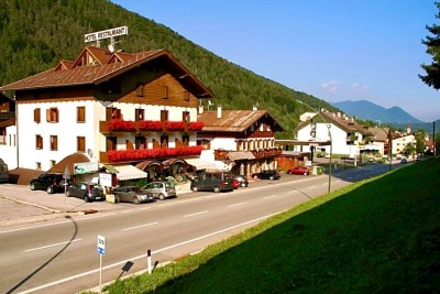 Hotel im Herzen von Tarvisio, umgeben von Wäldern, Seen und Wegen zwischen Italien, Österreich und Slowenien. 4