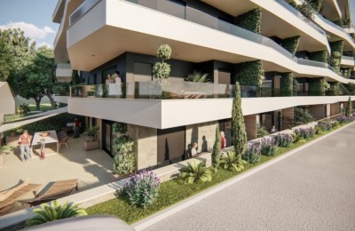 Två våningar lägenhet på 166,49 m2 i centrum av Pula, 100 m från havet, Istrien 4
