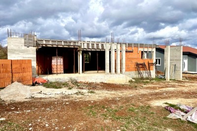 Exclusive villa under construction located in a beautiful natural environment not far from Rovinj 8