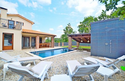 Villa zum Verkauf in ruhiger Lage in der Nähe von Pula, Istrien 10
