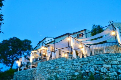 Vendita di una Villa/Ristorante in una Posizione Magica con Vista Mare in Istria, Croazia 1