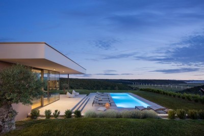 Impresivna Luxury Vila s Predivnim Pogledom na More, Istra, Hrvatska 3