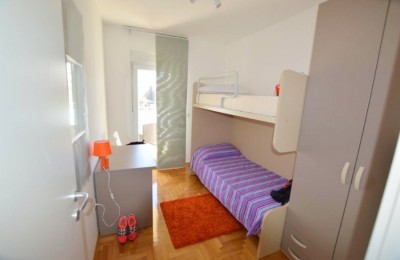 Двухэтажная квартира недалеко от моря в Новиграде 9