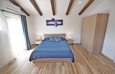 Villa te koop op een rustige locatie nabij Pula, Istrië 29