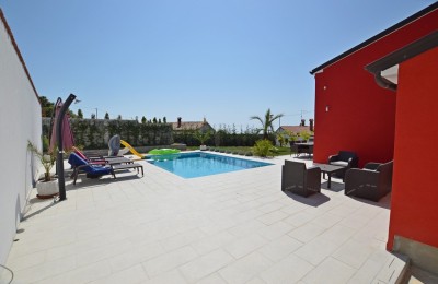 Einfamilienhaus mit Pool in Buje, Istrien. 4